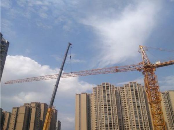 洪江市吊车出租_超载或被吊物分量不清不吊